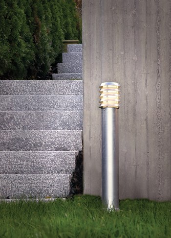 Norlys Alta galvaniseret stål pullert LED udendørslampe i haven